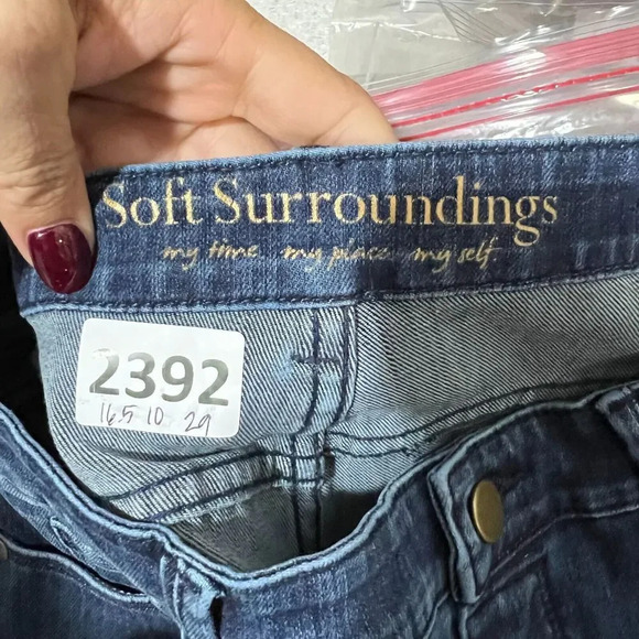 Soft Surroundings Womens Blue Distressed Denim Lean Flare Jeans M 33x29 Mid Ris - Picture 2 of 13